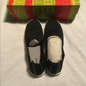 Bare Traps Black Knit Tricia Slip on Sneakers